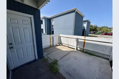2001 5th Street W #A, Bradenton, FL 34205 - Photo 9