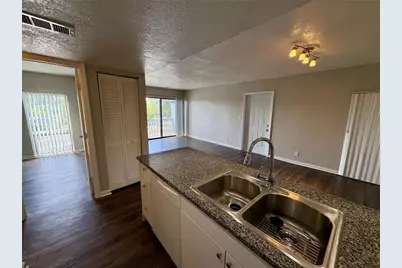 2017 5th Street W #E, Bradenton, FL 34205 - Photo 11