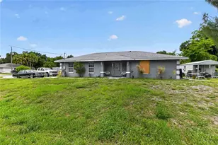 1904 2nd Ave E, Palmetto, FL 34221 - Photo 1