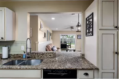 3320 5th Drive W, Palmetto, FL 34221 - Photo 5