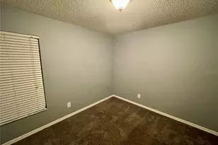 12119 Warwick Cir, Parrish, FL 34219 - Photo 19