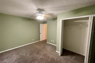 12119 Warwick Cir, Parrish, FL 34219 - Photo 17