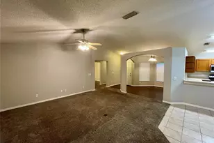 12119 Warwick Cir, Parrish, FL 34219 - Photo 5