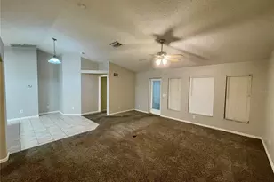 12119 Warwick Cir, Parrish, FL 34219 - Photo 3