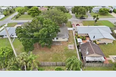 2173 Fiesta Drive, Sarasota, FL 34231 - Photo 33