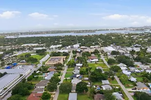 2173 Fiesta Dr, Sarasota, FL 34231 - Photo 37