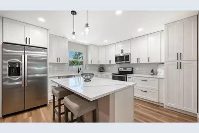2329 Rose Street, Sarasota, FL 34239 - Photo 9