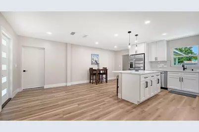 2329 Rose Street, Sarasota, FL 34239 - Photo 11