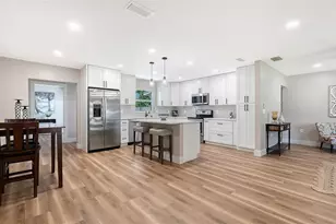 2329 Rose St, Sarasota, FL 34239 - Photo 7