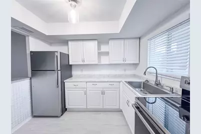 4204 Heron Way #B304, Bradenton, FL 34205 - Photo 5
