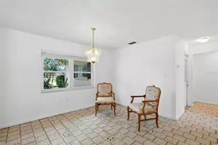 2711 Gulf Gate Dr, Sarasota, FL 34231 - Photo 7