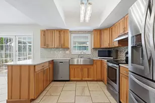 4089 King Richard Dr, Sarasota, FL 34232 - Photo 13