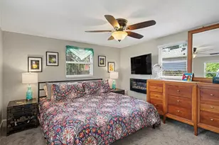 3035 Hillview St, Sarasota, FL 34239 - Photo 7