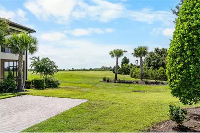 7342 Divot Loop, Lakewood Ranch, FL 34202 - Photo 25