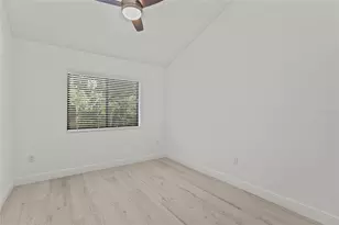 1508 Pelican Cove Rd, Sarasota, FL 34231 - Photo 23