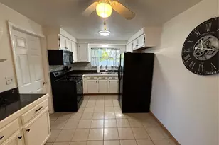 1105 58th St S, Saint Petersburg, FL 33707 - Photo 11