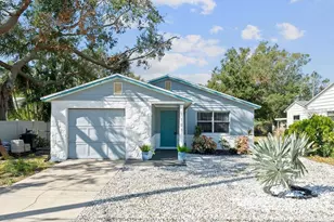 1105 58th St S, Saint Petersburg, FL 33707 - Photo 1