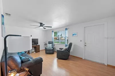 1105 58th Street S, Saint Petersburg, FL 33707 - Photo 5