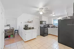 1105 58th St S, Saint Petersburg, FL 33707 - Photo 15