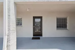 3074 Lake Bayshore Dr, Bradenton, FL 34205 - Photo 3