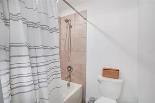 15859 Islandwalk Ave, Bradenton, FL 34211 - Photo 31