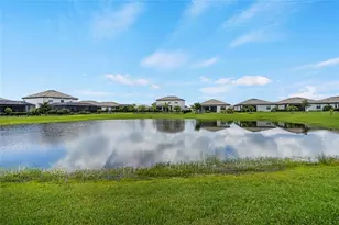 15859 Islandwalk Ave, Bradenton, FL 34211 - Photo 5