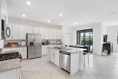 15859 Islandwalk Avenue, Bradenton, FL 34211 - Photo 9