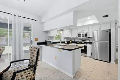 5874 Covington Way, Sarasota, FL 34232 - Photo 5