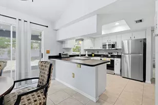 5874 Covington Way, Sarasota, FL 34232 - Photo 5