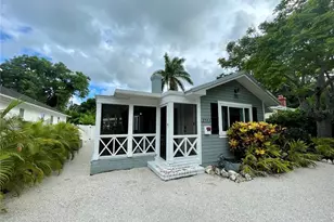 2703 10th Ave W, Bradenton, FL 34205 - Photo 3
