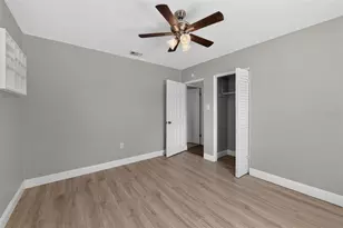 5235 Robin Ln N, Saint Petersburg, FL 33714 - Photo 13