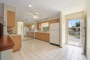 4438 Narraganset Trail, Sarasota, FL 34233 - Photo 9