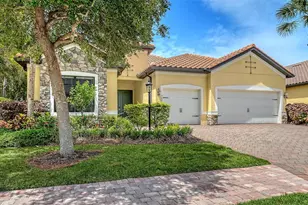 7005 Whittlebury Trl, Lakewood Ranch, FL 34202 - Photo 5