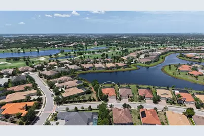 7005 Whittlebury Trail, Lakewood Ranch, FL 34202 - Photo 3