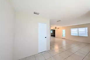1708 Bayshore Gardens Pkwy, Bradenton, FL 34207 - Photo 17