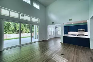228 36th St NE, Bradenton, FL 34208 - Photo 3