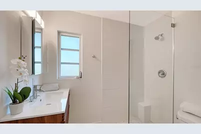 2719 Temple Street, Sarasota, FL 34239 - Photo 23