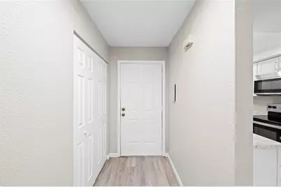 7217 Cloister Drive #203, Sarasota, FL 34231 - Photo 3