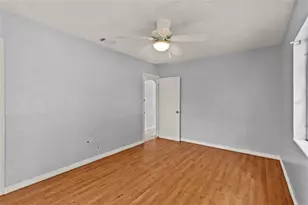 4222 18th St N, Saint Petersburg, FL 33714 - Photo 27