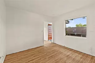 4222 18th St N, Saint Petersburg, FL 33714 - Photo 9
