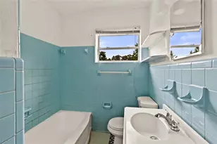 4222 18th St N, Saint Petersburg, FL 33714 - Photo 11
