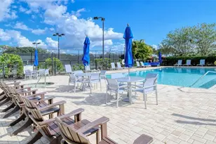 9320 Clubside Cir, Sarasota, FL 34238 - Photo 43