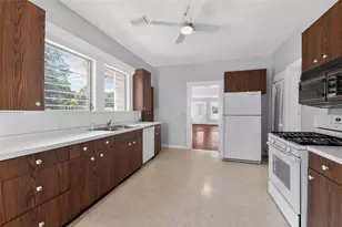 2233 11th Ave W, Bradenton, FL 34205 - Photo 13