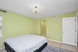 5677 Summerside Ln, Sarasota, FL 34231 - Photo 15