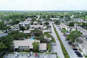 5677 Summerside Ln, Sarasota, FL 34231 - Photo 31