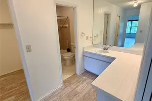 7880 Palm Aire Ln, Sarasota, FL 34243 - Photo 11