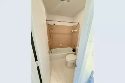 7880 Palm Aire Lane #203, Sarasota, FL 34243 - Photo 13