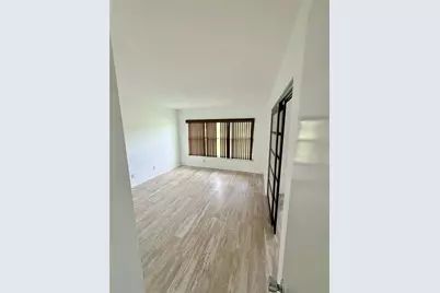 7880 Palm Aire Lane #203, Sarasota, FL 34243 - Photo 11