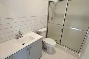7880 Palm Aire Ln, Sarasota, FL 34243 - Photo 9