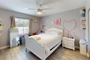 303 29th St E, Palmetto, FL 34221 - Photo 23